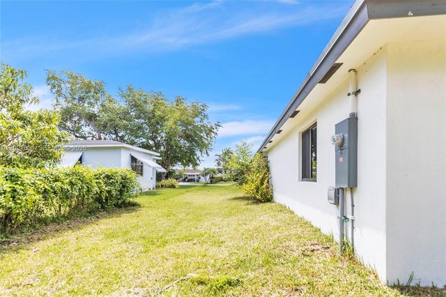152 NW 18th St, Homestead, FL 33030