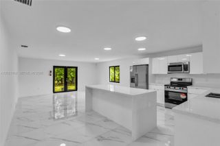 152 NW 18th St, Homestead, FL 33030