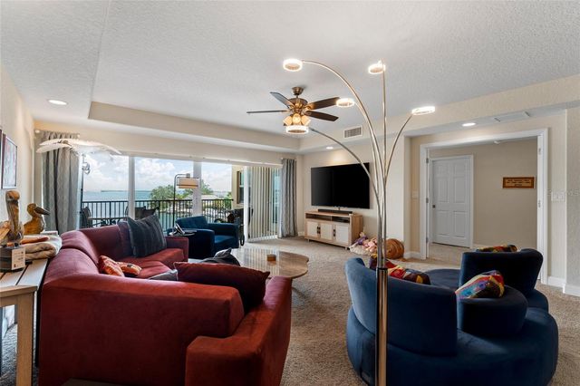 5301 GULF BLVD. BOULEVARD E406, St Pete Beach, FL 33706