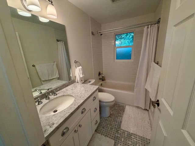 636 SW 7TH Avenue, Fort Lauderdale, FL 33315
