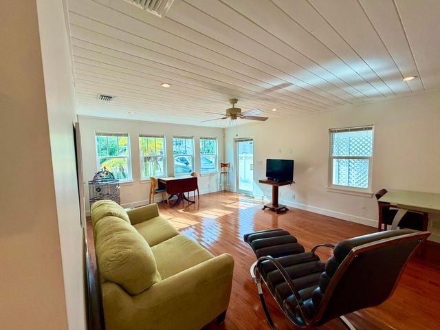 636 SW 7TH Avenue, Fort Lauderdale, FL 33315