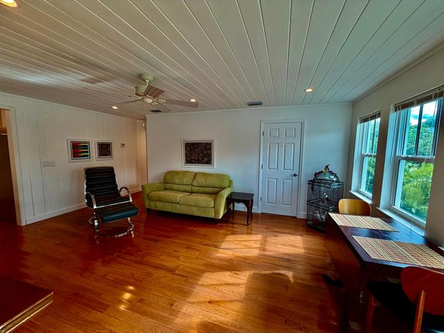 636 SW 7TH Avenue, Fort Lauderdale, FL 33315
