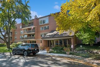 44 Park Lane 435, Park Ridge, IL 60068