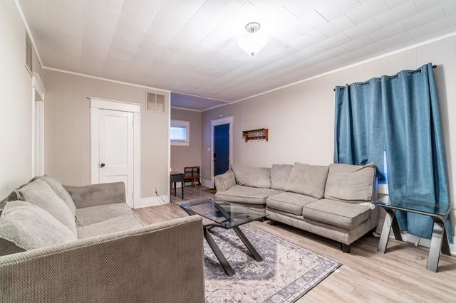 3124 Broadway, Fort Wayne, IN 46807