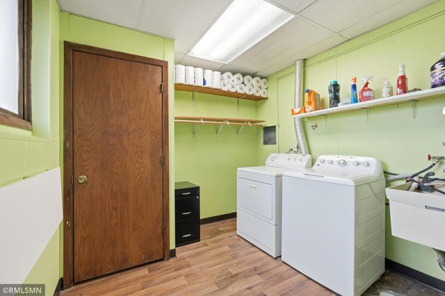 944 Pine View Court, Saint Paul, MN 55119