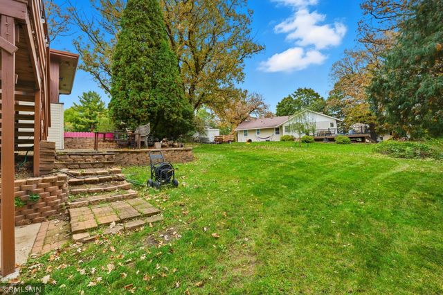 944 Pine View Court, Saint Paul, MN 55119