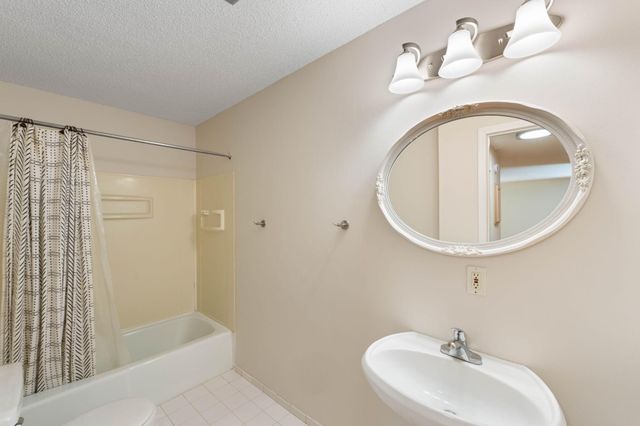 4820 Park Commons Drive 235, Saint Louis Park, MN 55416