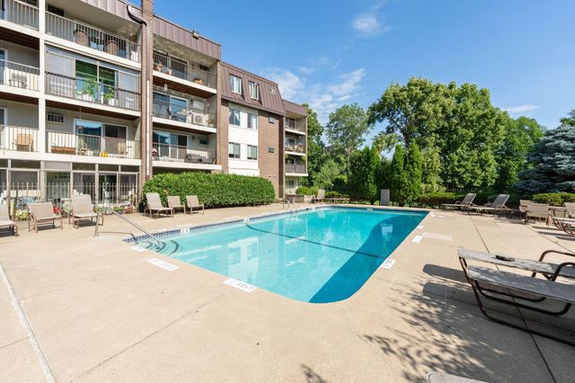 4820 Park Commons Drive 235, Saint Louis Park, MN 55416
