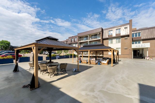 4820 Park Commons Drive 235, Saint Louis Park, MN 55416