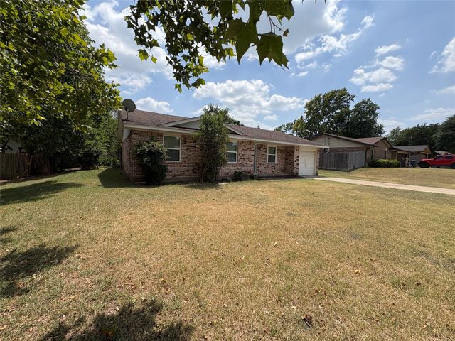 714 Upland Lane, Duncanville, TX 75116