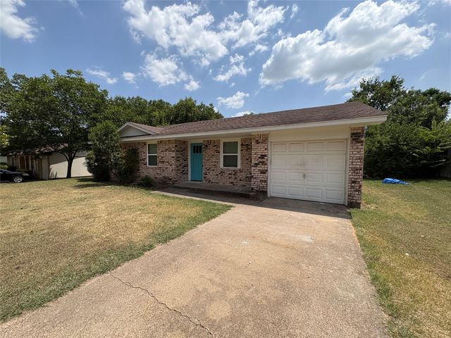 714 Upland Lane, Duncanville, TX 75116
