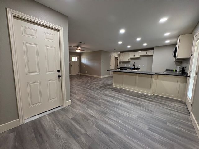 714 Upland Lane, Duncanville, TX 75116