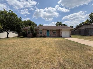 714 Upland Lane, Duncanville, TX 75116
