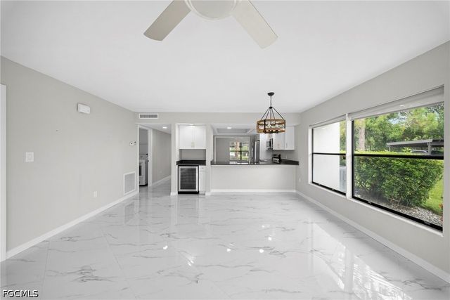 16472 timberlakes DR 101, Fort Myers, FL 33908