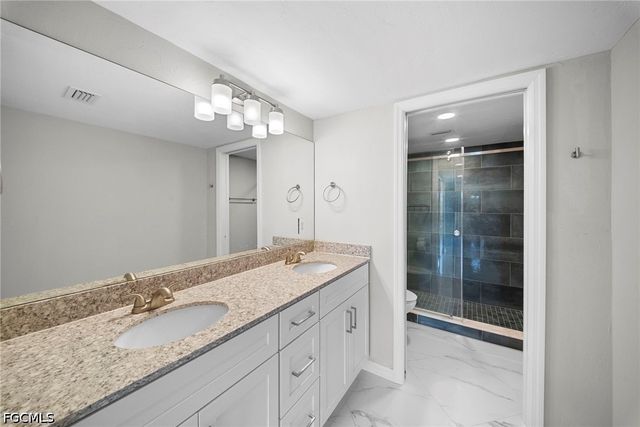 16472 timberlakes DR 101, Fort Myers, FL 33908