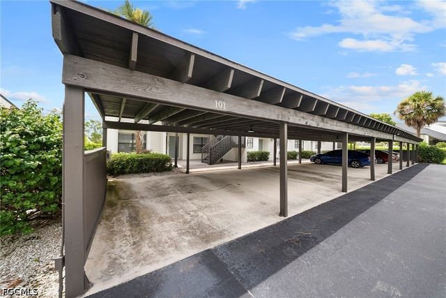 16472 timberlakes DR 101, Fort Myers, FL 33908