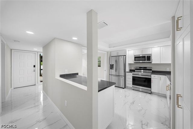 16472 timberlakes DR 101, Fort Myers, FL 33908