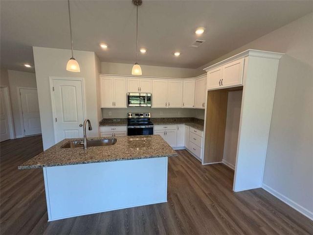 653 Dortch Road, Eastanollee, GA 30538