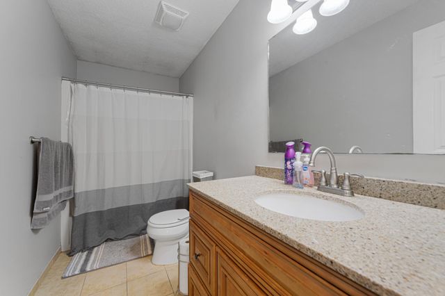 17800 Jamaica Circle, Lakeville, MN 55044