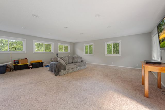 17800 Jamaica Circle, Lakeville, MN 55044