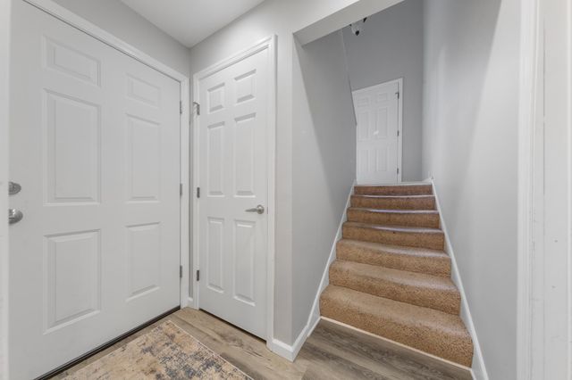 17800 Jamaica Circle, Lakeville, MN 55044