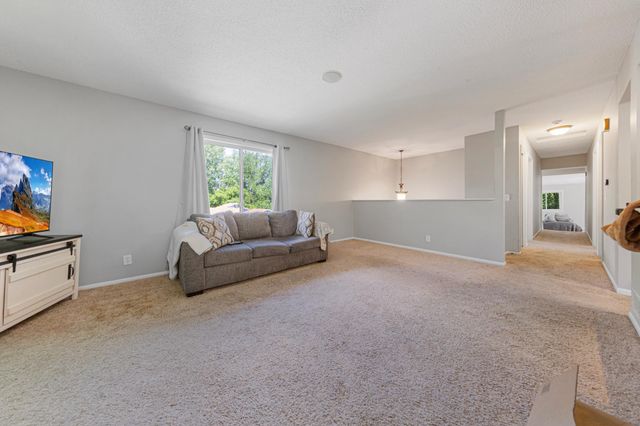 17800 Jamaica Circle, Lakeville, MN 55044