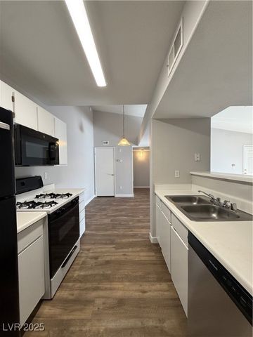 7885 West Flamingo Road 2153, Las Vegas, NV 89147