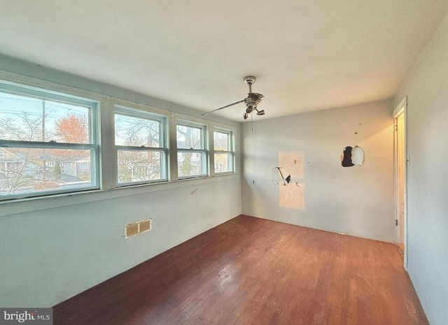 37 CENTRAL AVE, Trenton, NJ 08618