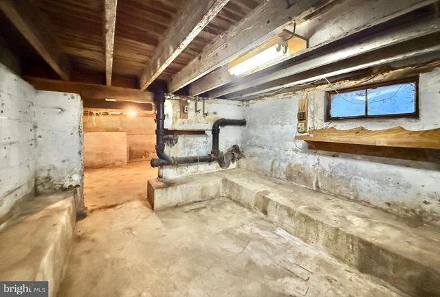 37 CENTRAL AVE, Trenton, NJ 08618