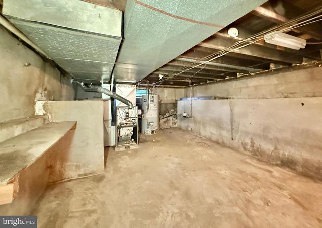 37 CENTRAL AVE, Trenton, NJ 08618