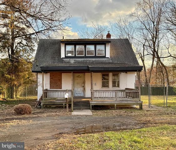 37 CENTRAL AVE, Trenton, NJ 08618