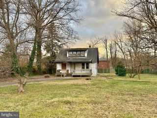 37 CENTRAL AVE, Trenton, NJ 08618