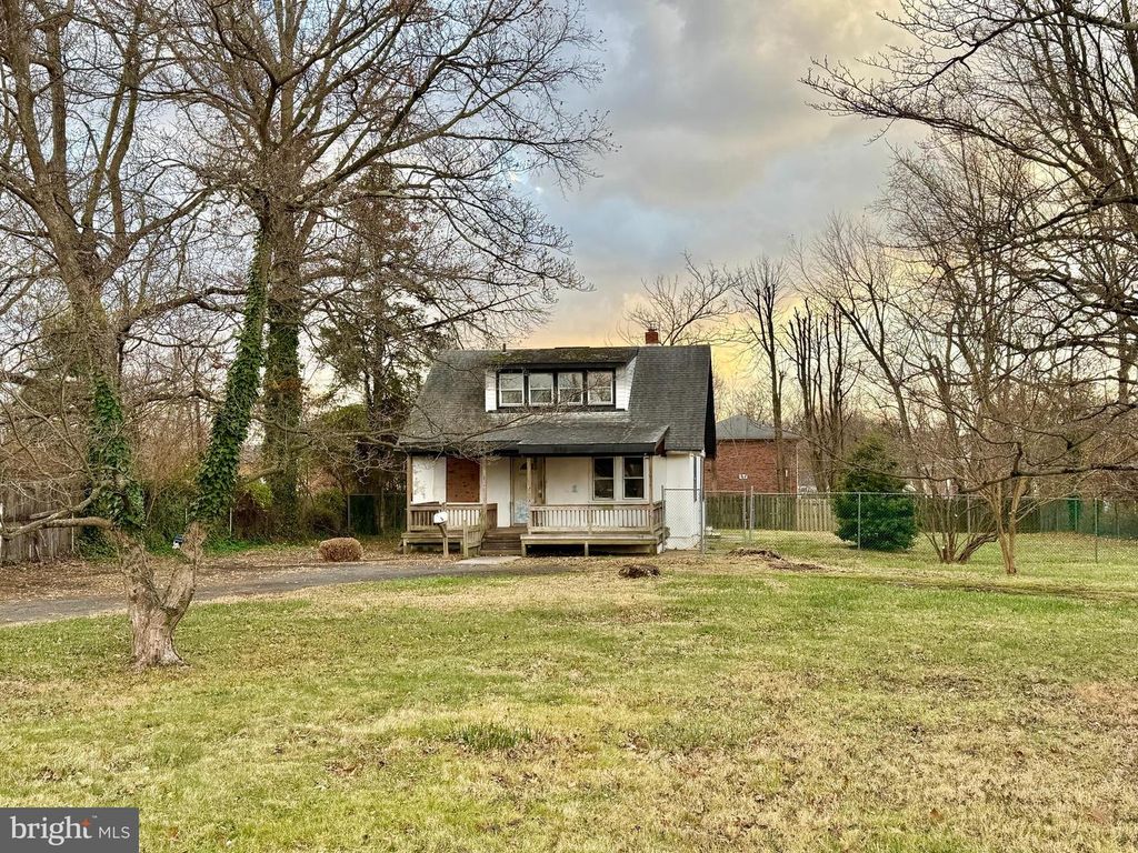 37 CENTRAL AVE, Trenton, NJ 08618