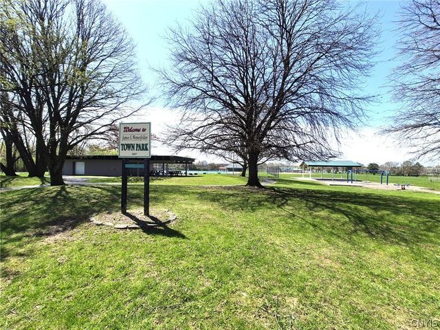 112 Primrose Lane, Salina, NY 13212