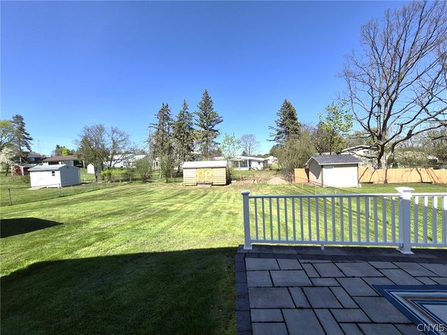 112 Primrose Lane, Salina, NY 13212