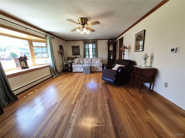112 Primrose Lane, Salina, NY 13212