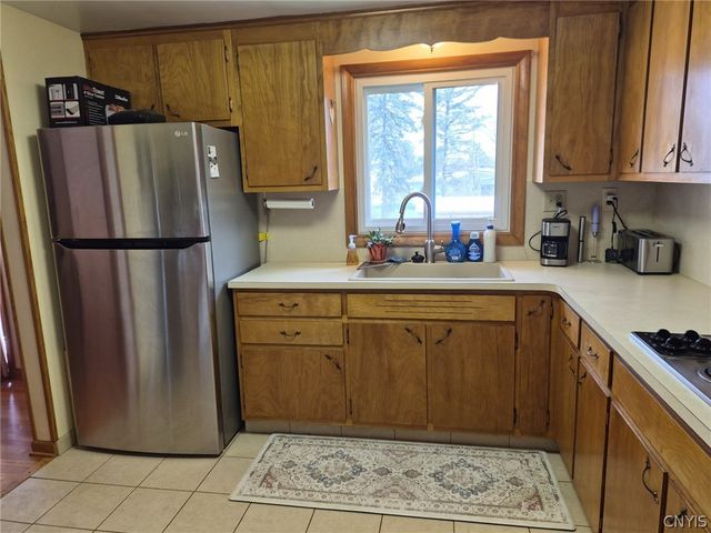 112 Primrose Lane, Salina, NY 13212
