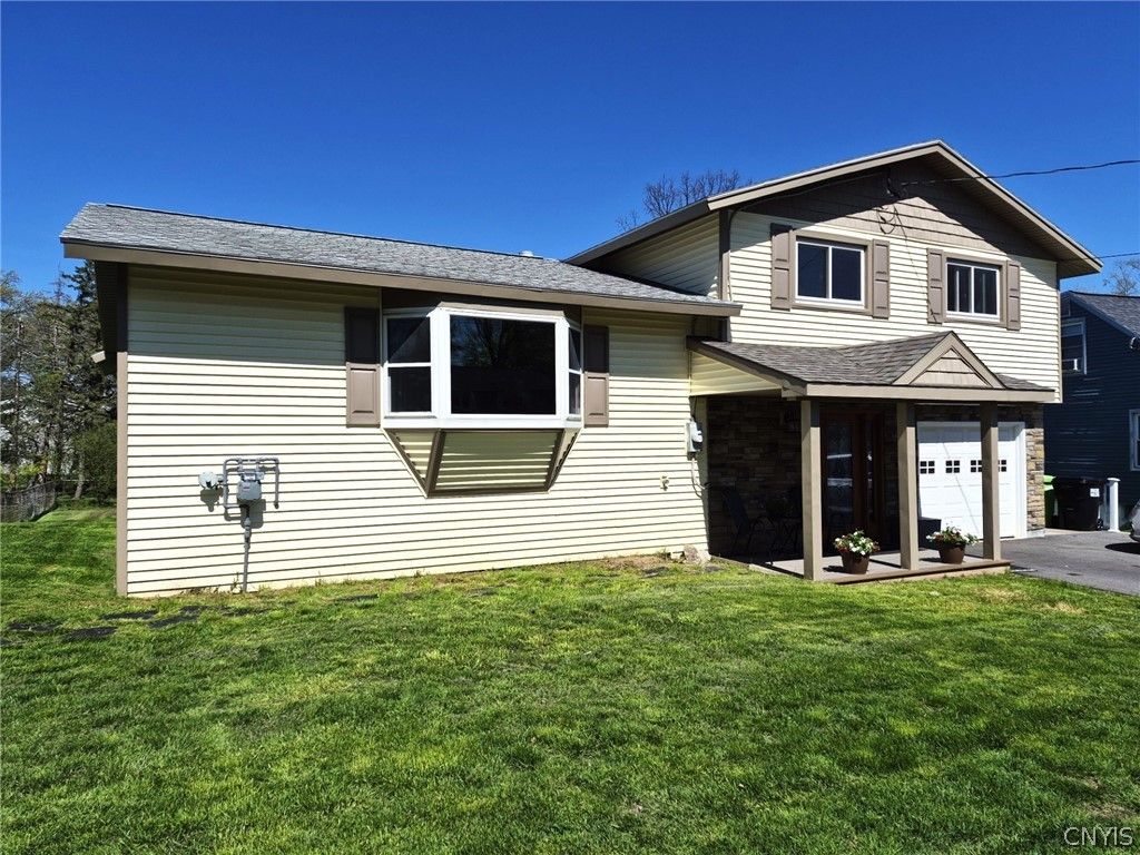 112 Primrose Lane, Salina, NY 13212