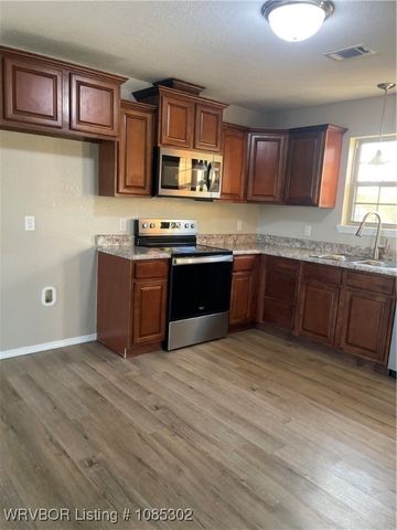 1020 Bluebird Drive, Cedarville, AR 72932