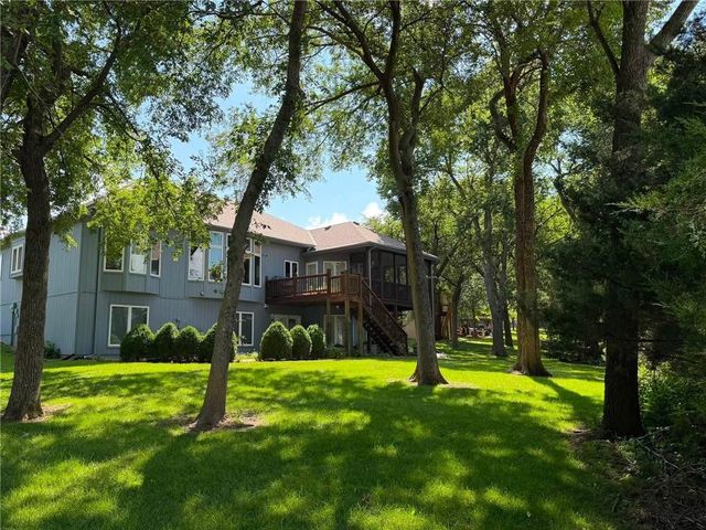 2514 SW Wintervalley Court, Lee's Summit, MO 64081