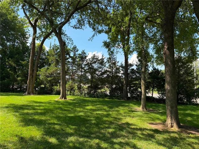 2514 SW Wintervalley Court, Lee's Summit, MO 64081