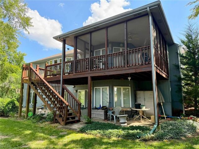 2514 SW Wintervalley Court, Lee's Summit, MO 64081
