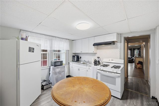 626 East Delavan Avenue N, Buffalo, NY 14211