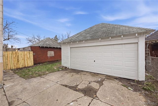 626 East Delavan Avenue N, Buffalo, NY 14211