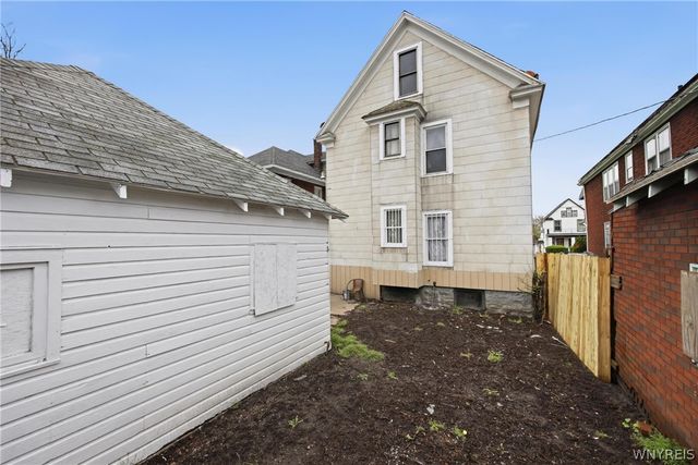 626 East Delavan Avenue N, Buffalo, NY 14211