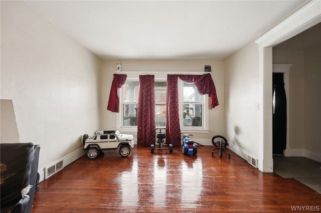 626 East Delavan Avenue N, Buffalo, NY 14211