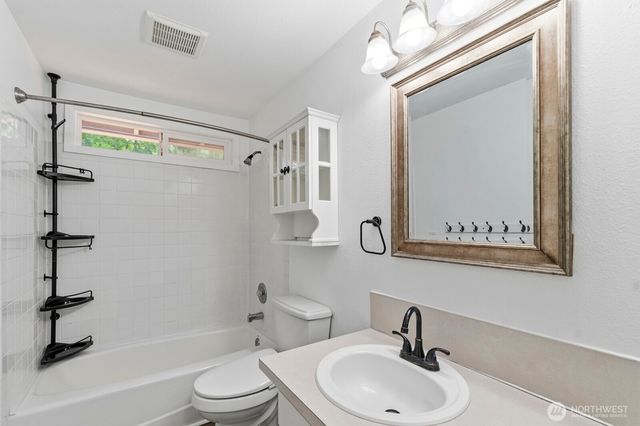 2614 White Cedar Drive SE, Port Orchard, WA 98366