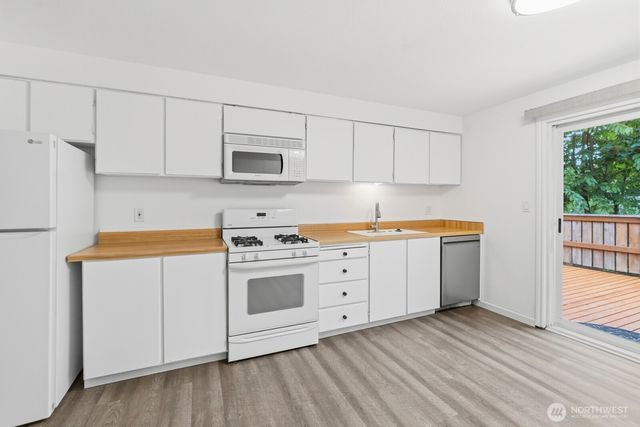 2614 White Cedar Drive SE, Port Orchard, WA 98366