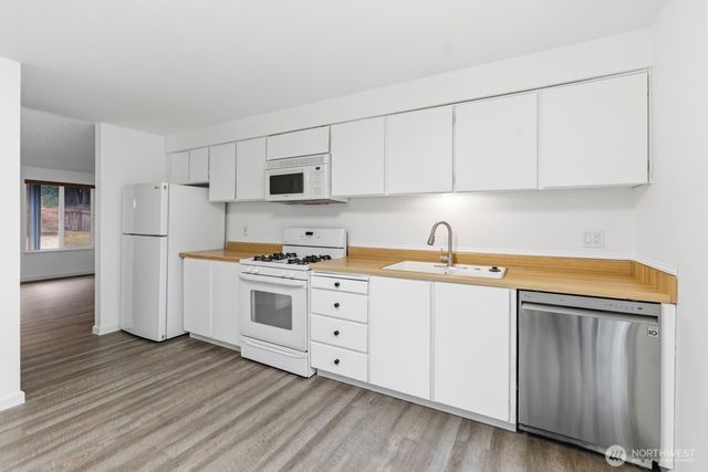 2614 White Cedar Drive SE, Port Orchard, WA 98366