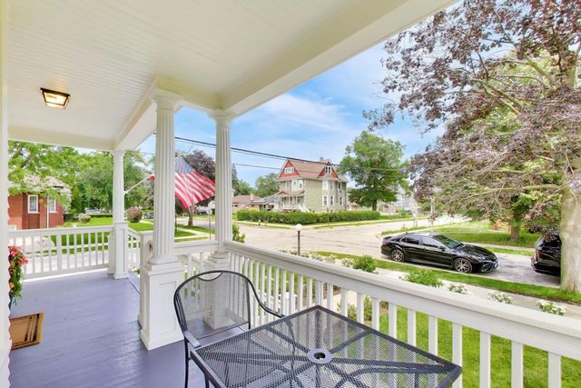 400 S 16th Street, Maywood, IL 60153